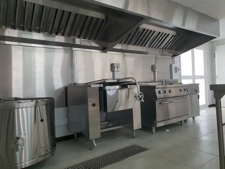 Man camp: commercial kitchen